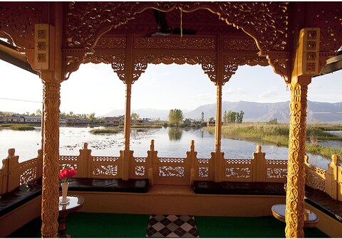 Houseboat Rubanay Palace