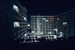 Manhattan, Lucknow Manhattan, Lucknow