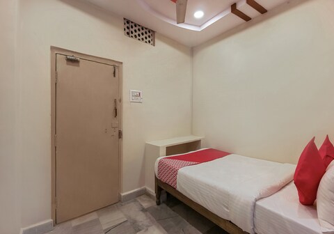 Hotel O Sri Balaji Lodge Secunderabad