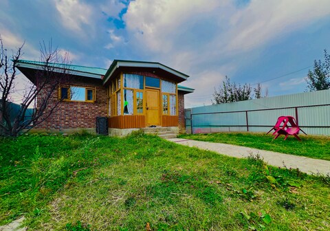 THE KISSAN COTTAGE GULMARG