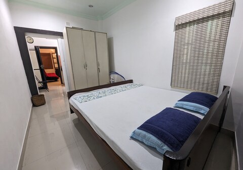 Fully Furnished 1 BHK Homestay with Care in South Kolkata