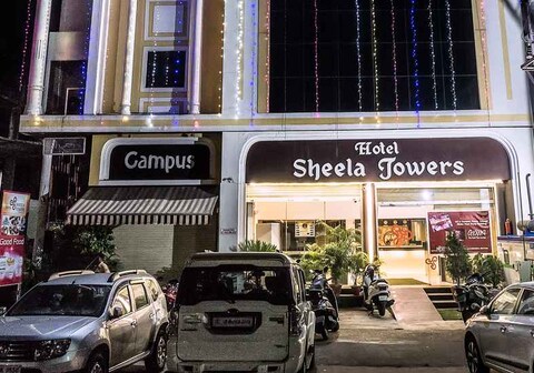 Hotel Sheela Towers