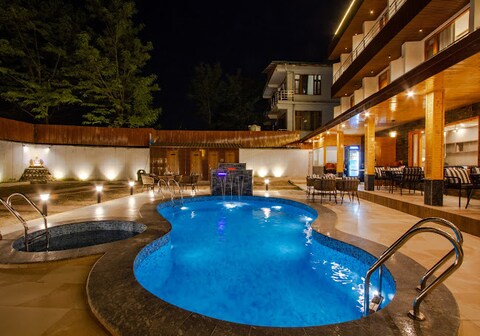 Mulberry Resorts Manali A Centrally Heated Boutique Retreat