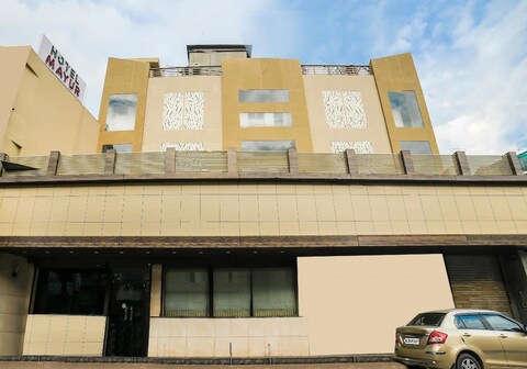 Hotel Mayur Deluxe
