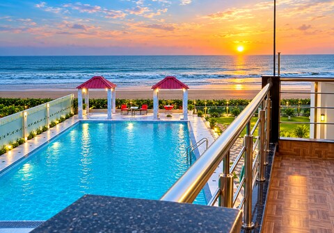 M SQUARE SEA VIEW RESORT