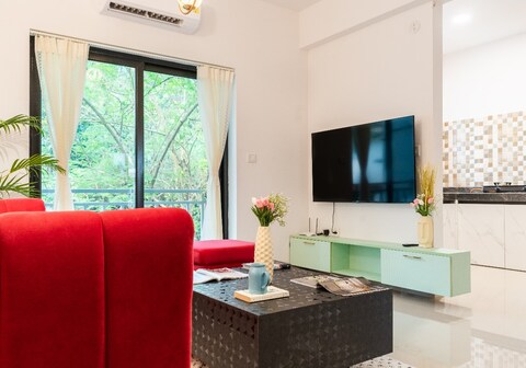 Comfy 1bhk apartment in Assagao with pool