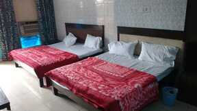 Hotel Apple (Room for 4), Chandigarh Hotel Apple (Room for 4), Chandigarh