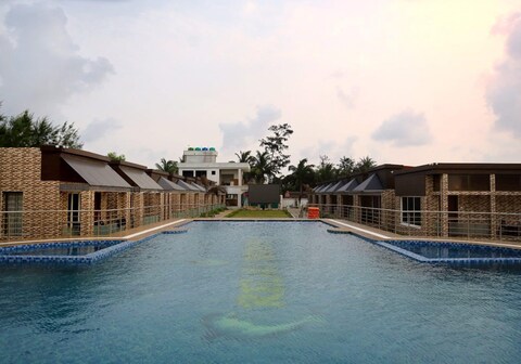 Relax Resort