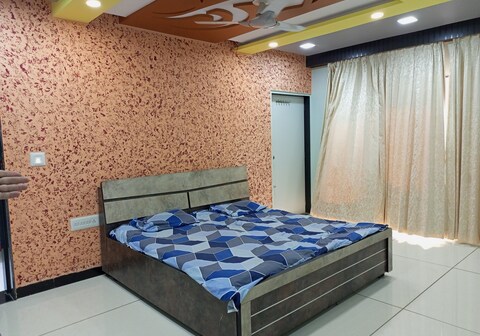 Param Bunglow Only Family