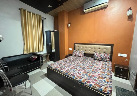 Hotel Zurich Plaza