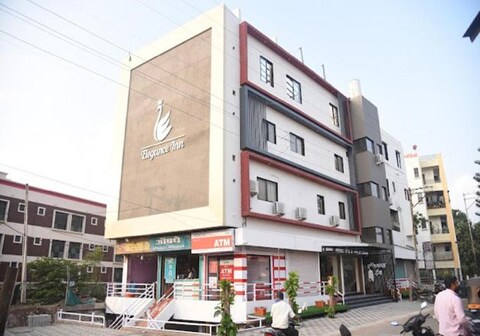 Elegance Inn