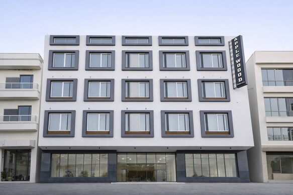 Hotel Apple Wood Delhi Airport