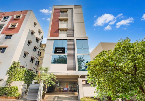 Super Townhouse Dwarka Nagar Near Ramatalkies