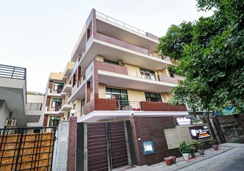 Hotel Sunrise Sector-92