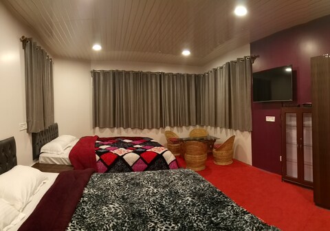 Fraternity Homestay | Rooms & Wi-Fi