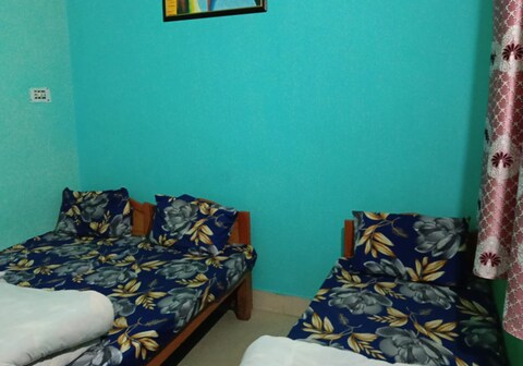 Hotel mountain view cafe