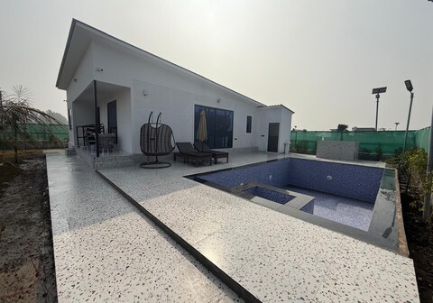 Dhaulidhar FarmHouse Noida