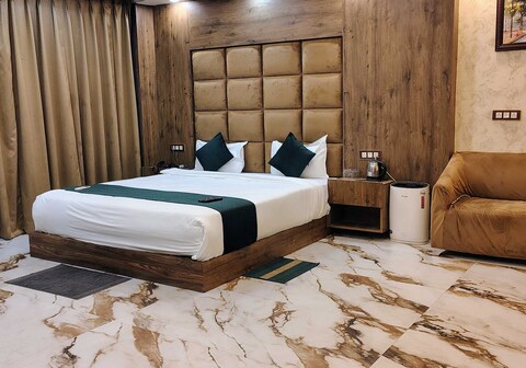 Hotel O HOTE V-SQUARE