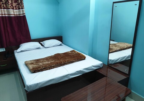 Hotel O Ambika