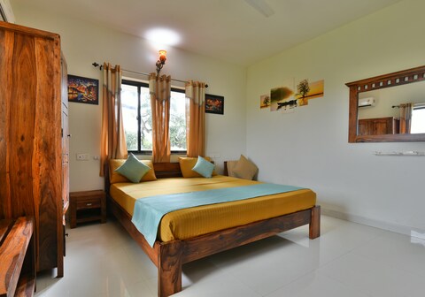 Monarch Suites 1 BHK Pool Apartment