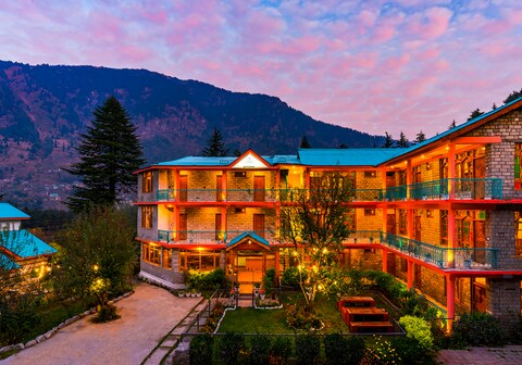 Zen Manali by Keekoo Stays (5 mins walking to Hadimba Temple)