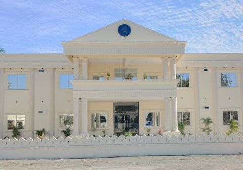 Hotel Anusuya Palace
