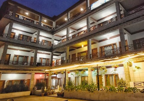 Hotel Dream Land - River Side