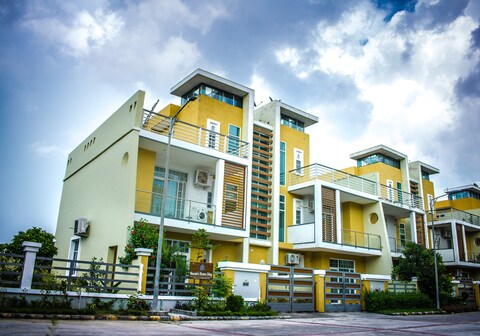 Narain's Homestay | Rooms & Caretaker