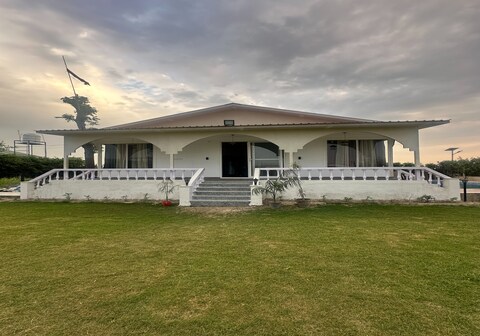 The Vintage Villa
