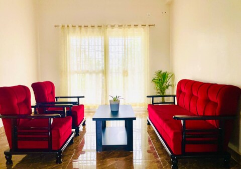 Stylish 2bhk apt with parking, kitchen n balcony