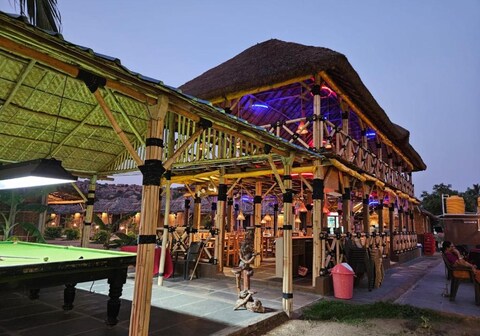 The King On The Rocks - Hampi