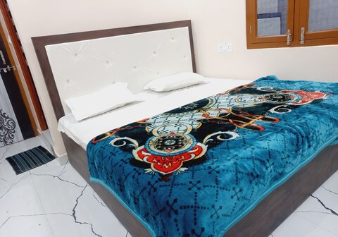 Anmol Kothi - Yatri Niwas