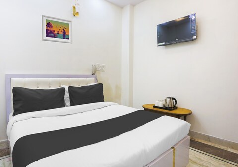Hotel O Golden Key Rohini