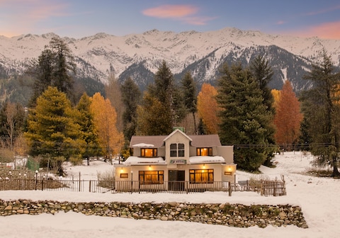 L D HUT, MAIN MARKET (Accomodation only)