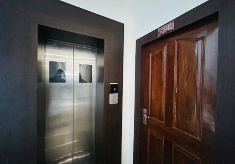 HOTEL SANGEETA INN NEAR VISHNUPAD TEMPLE