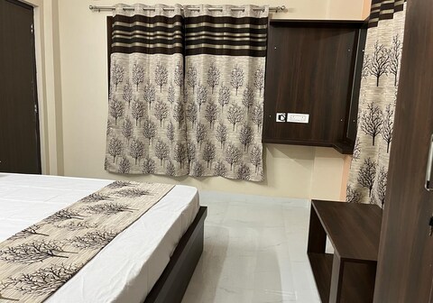 Laxmi Homestay 1BHK Apartment 1 near Airport
