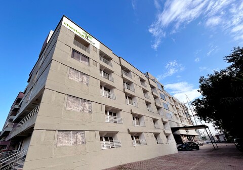 CHESTNUT TREE HOTEL