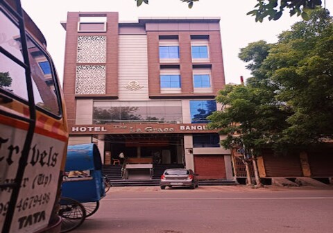 La Grace Hotel and Banquet