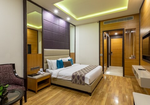 Palm Green Hotel and Resorts