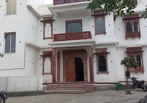 The Parel Bagh Villa