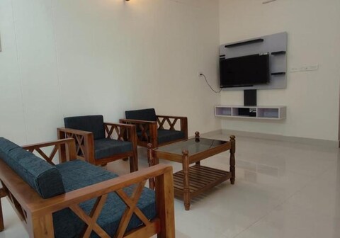 Hobiz Service Apartment - 1 BHK