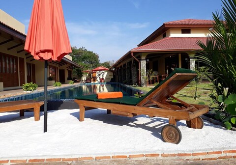 Taratai Villa Guest House