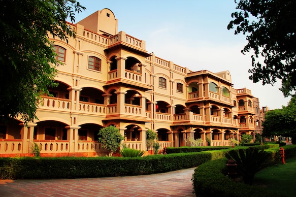 MVT Guesthouse & Restaurant