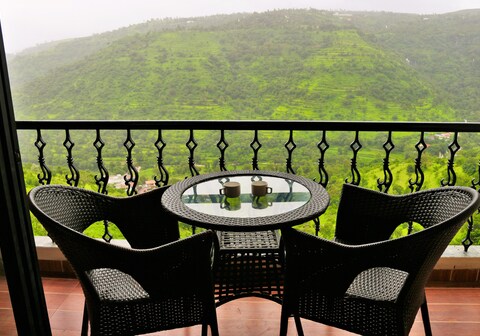 Valley Nest Service Apartments