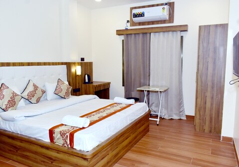 Hotel Geet Palace Inn