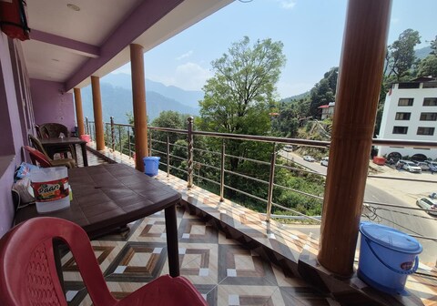 Devom Guest House