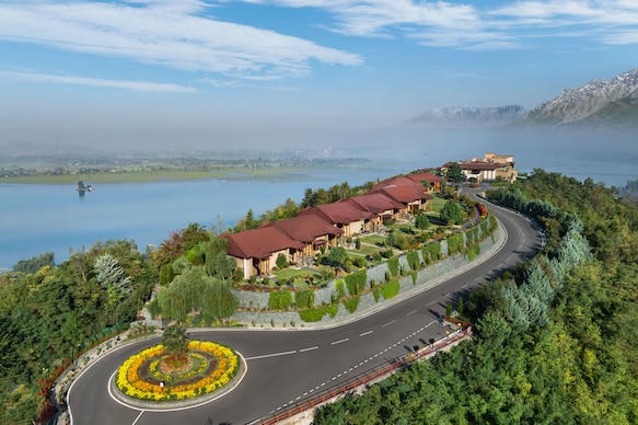 Taj Dal View, Srinagar