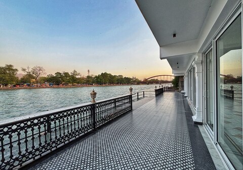 Gauri Ganga at Har Ki Pauri (with Private Ganga Ghat)