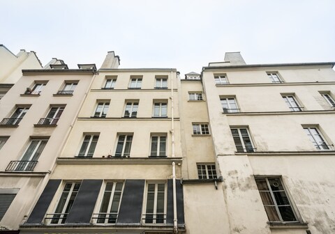 Classy apartment in the heart of Le Marais 90