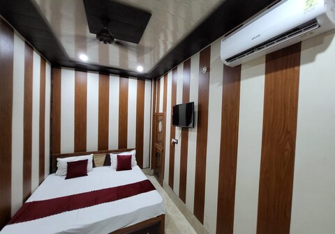 Ayodhya Darshan Palace